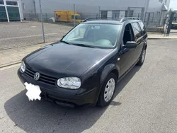 Schwarz Gebraucht 2002 VW Golf IV R Kombi | 2.600 € (Fairer Preis)