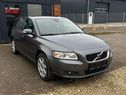 Titanium grey pearl / metallic Gebraucht 2007 Volvo V50 Momentum Kombi | 7.990 €