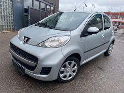 Grau Gebraucht 2011 Peugeot 107 Filou Kleinwagen | 6.399 € (Teuer)