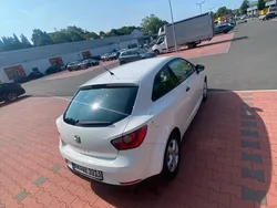 Weiß Gebraucht 2011 Seat Ibiza Kleinwagen | 4.099 €