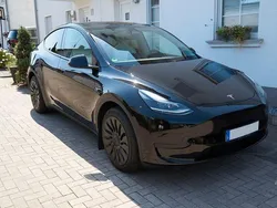 Schwarz Gebraucht 2024 Tesla Model Y RWD SUV | 37.200 € (Fairer Preis)