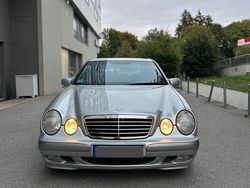 Silber Gebraucht 2001 Mercedes E240 Limousine | 4.500 € (Fairer Preis)