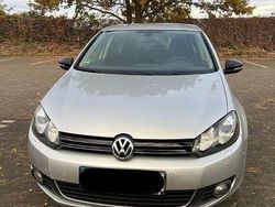 Grau Gebraucht 2011 VW Golf VI Style Limousine | 7.990 € (Fairer Preis)