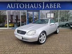 Silber Gebraucht 1997 Mercedes SLK230 AMG Cabrio | 11.489 €