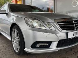 Silber Gebraucht 2010 Mercedes E500 Avantgarde Kombi | 27.500 €