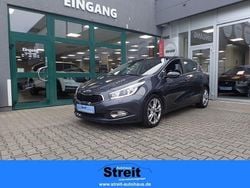 Grau Gebraucht 2012 Kia Ceed Spirit Kleinwagen | 8.980 € (Fairer Preis)