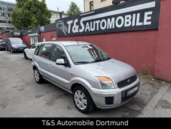 Silber Gebraucht 2010 Ford Fusion Style Kleinwagen | 4.490 € (Etwas zu teuer)