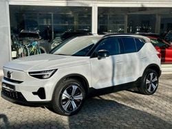 Crystal white / metallic (metallic) Gebraucht 2022 Volvo XC40 Core SUV | 29.990 € (Guter Preis)