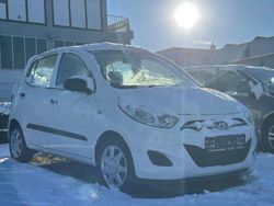 Weiß Gebraucht 2012 Hyundai i10 Classic Kleinwagen | 3.300 € (Etwas zu teuer)