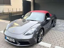Grau Gebraucht 2017 Porsche 718 Boxster Cabrio | 55.700 € (Fairer Preis)