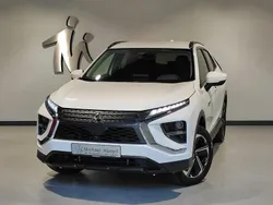 Weiß Gebraucht 2022 Mitsubishi Eclipse Cross Basis SUV | 18.900 € (Superpreis)