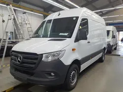 Arktikweiss Gebraucht 2023 Mercedes Sprinter Van | 37.920 € (Guter Preis)