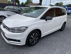 Weiß Gebraucht 2019 VW Touran IQ Drive Van / Kleinbus | 13.900 € (Teuer)