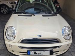 Weiß Gebraucht 2006 Mini ONE Kleinwagen | 2.550 € (Fairer Preis)