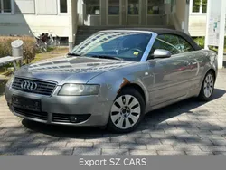 Grau Gebraucht 2005 Audi A4 Cabriolet Cabrio | 750 €