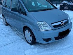Grau Gebraucht 2006 Opel Meriva Van / Kleinbus | 3.399 € (Etwas zu teuer)