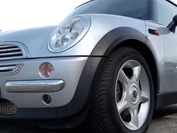 Silber Gebraucht 2004 Mini Cooper Kleinwagen | 3.880 € (Etwas zu teuer)