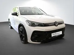 Pure white Gebraucht 2024 VW Tiguan R-line SUV | 41.880 € (Fairer Preis)
