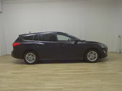 Schwarz Gebraucht 2019 Ford Focus Titanium Kombi | 13.480 € (Guter Preis)