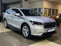 Silber Gebraucht 2022 Skoda Enyaq iV Loft SUV | 27.800 € (Fairer Preis)