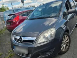 Grau Gebraucht 2009 Opel Zafira Van / Kleinbus | 3.300 € (Fairer Preis)