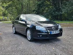 Schwarz Gebraucht 2010 VW Jetta Limousine | 3.499 € (Superpreis)