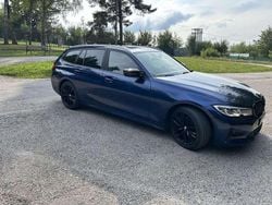 Blau Gebraucht 2020 BMW 320 Kombi | 22.900 € (Fairer Preis)