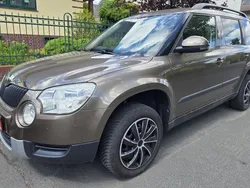 Braun (metallic) Gebraucht 2013 Skoda Yeti Active SUV | 7.990 € (Guter Preis)