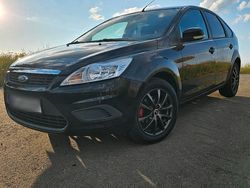 Schwarz Gebraucht 2009 Ford Focus Limousine | 2.199 € (Fairer Preis)