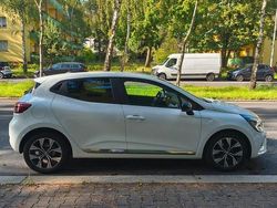 Schwarz Gebraucht 2022 Renault Clio V Evolution Kleinwagen | 11.900 € (Guter Preis)