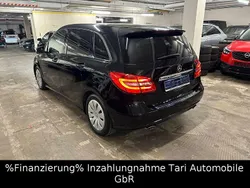 Schwarz Gebraucht 2012 Mercedes B200 Sport Van / Kleinbus | 8.780 € (Fairer Preis)