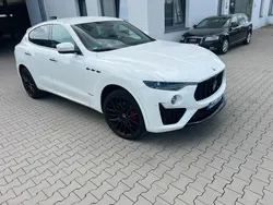 Weiß Gebraucht 2019 Maserati Levante SUV | 50.500 €