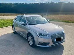Silber Gebraucht 2015 Audi A3 Sportback Ambiente Limousine | 12.900 € (Guter Preis)