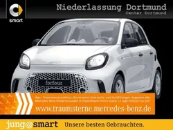 Weiß Gebraucht 2022 Smart ForFour Electric Drive Limousine | 7.990 € (Guter Preis)