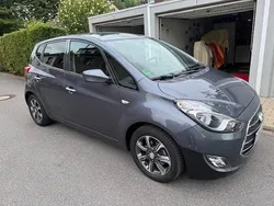 Grau Gebraucht 2017 Hyundai ix20 YES! Van / Kleinbus | 8.600 € (Guter Preis)