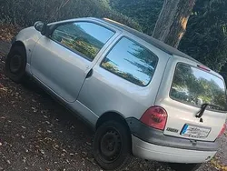 Grau Gebraucht 2003 Renault Twingo Kleinwagen | 900 €
