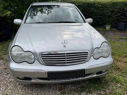 Silber Gebraucht 2003 Mercedes C200 Elegance Limousine | 3.100 € (Fairer Preis)