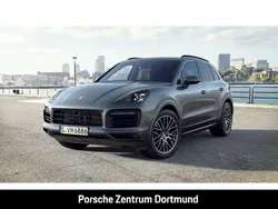 Grau Gebraucht 2022 Porsche Cayenne SUV | 85.900 € (Fairer Preis)