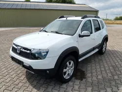 Weiß Gebraucht 2010 Dacia Duster Lauréate SUV | 6.999 € (Fairer Preis)