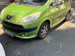 Grau Gebraucht 2006 Peugeot 1007 Kleinwagen | 2.499 €