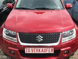 Rot Gebraucht 2010 Suzuki Grand Vitara SUV | 4.500 €
