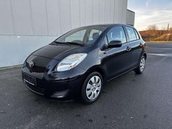 Black mica / ink Gebraucht 2010 Toyota Yaris Cool Limousine | 2.480 € (Fairer Preis)