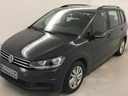 Grau Gebraucht 2019 VW Touran Comfortline Van / Kleinbus | 12.364 € (Guter Preis)
