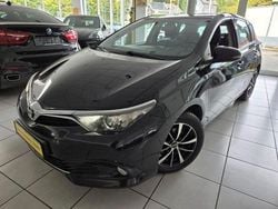Schwarz Gebraucht 2016 Toyota Auris Comfort Limousine | 9.890 € (Fairer Preis)
