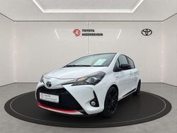 Schneeweiß / mysticschwarz mica Gebraucht 2018 Toyota Yaris Hybrid Basis Limousine | 14.888 € (Etwas zu teuer)