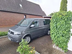 Grau Gebraucht 2010 VW Multivan Van / Kleinbus | 24.000 €