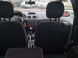 Rot Gebraucht 2012 Renault Clio IV Campus Limousine | 2.100 € (Guter Preis)