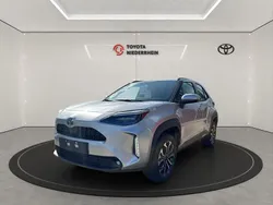 Silber Neu 2025 Toyota Yaris Cross SUV | 31.333 € (Etwas zu teuer)