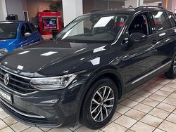 Uranograu/cinza urano Gebraucht 2021 VW Tiguan Life SUV | 25.990 € (Teuer)
