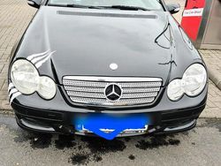 Schwarz Gebraucht 2005 Mercedes C180 Coupé | 2.800 € (Fairer Preis)